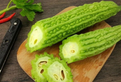 济宁吃瓜爆料是真的吗,真相揭秘，是真是假？